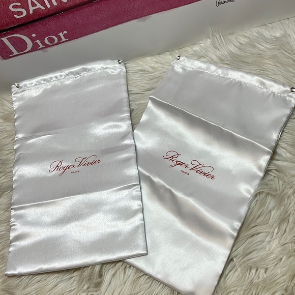 100% Auth A Pair of Roger Vivier DUST BAG (BRAND NEW) - Picture 1 of 14